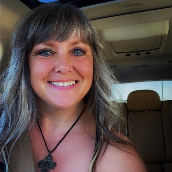 ⭐️Meet your Ambassador II Posher, Shelley - Picture 3 of 16